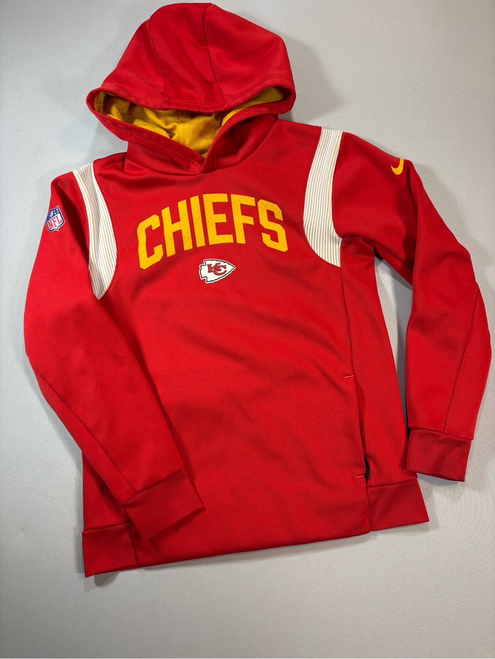 NFL Nike Youth M Kansas City Chiefs Red Pullover Hoodie